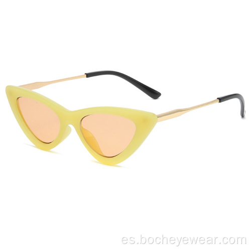 Nuevas gafas de sol de ojo de gato triangulares de metal retro europeas y americanas Gafas de sol de calle de moda para mujer Vidrio de hip hop de cara pequeña